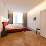 Meranosuites